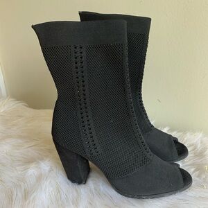 Olivia Miller black boots shoes size 7